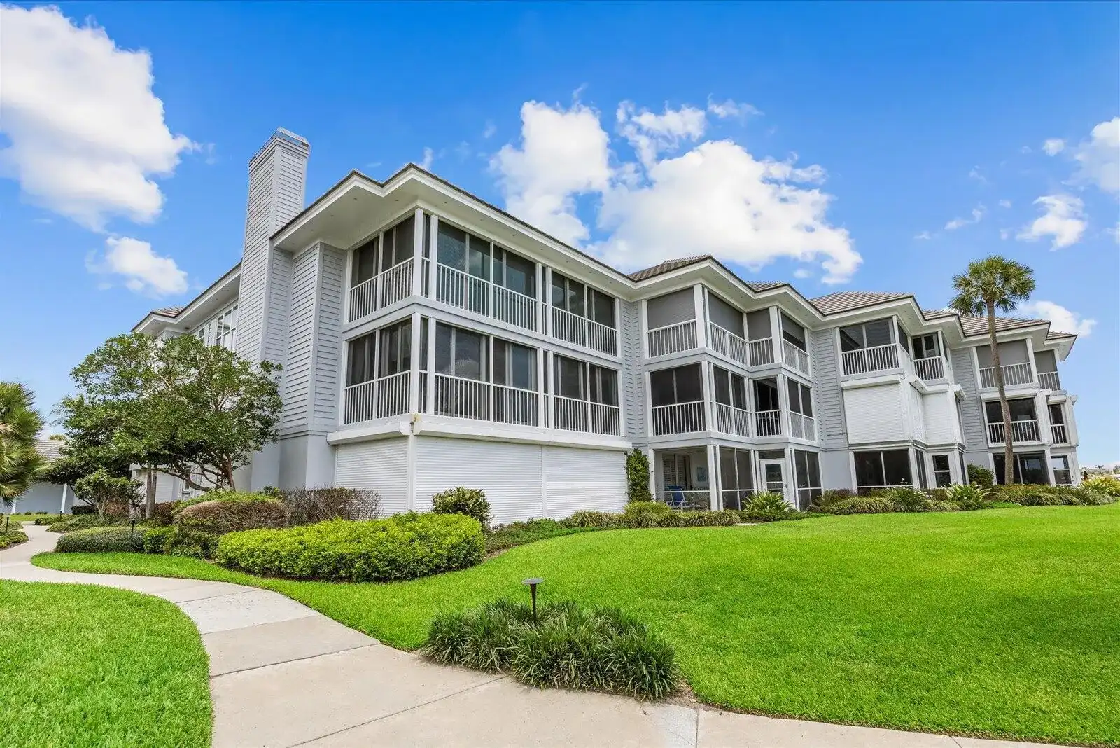 1903 Bay Road # 206, Vero Beach FL 32963