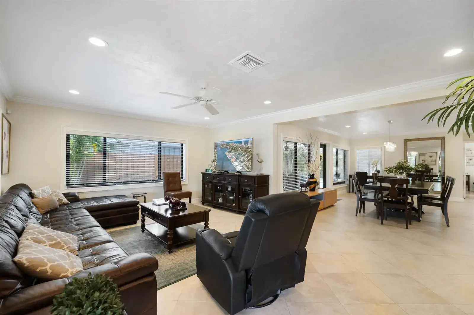 3211 Seaward Drive, Lauderdale By The Sea FL 33062 photo 2