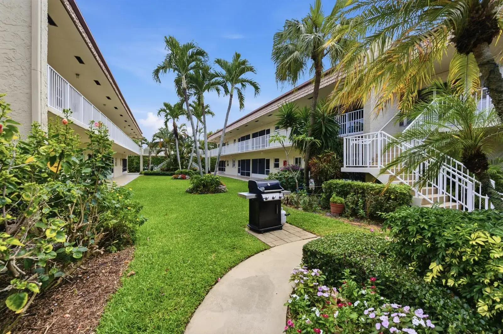600 Snug Harbor Drive # A10, Boynton Beach FL 33435