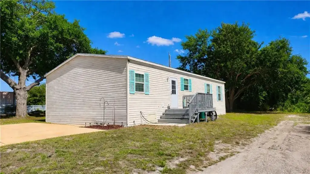 324 Valencia Street, Sebastian FL 32958 photo 2