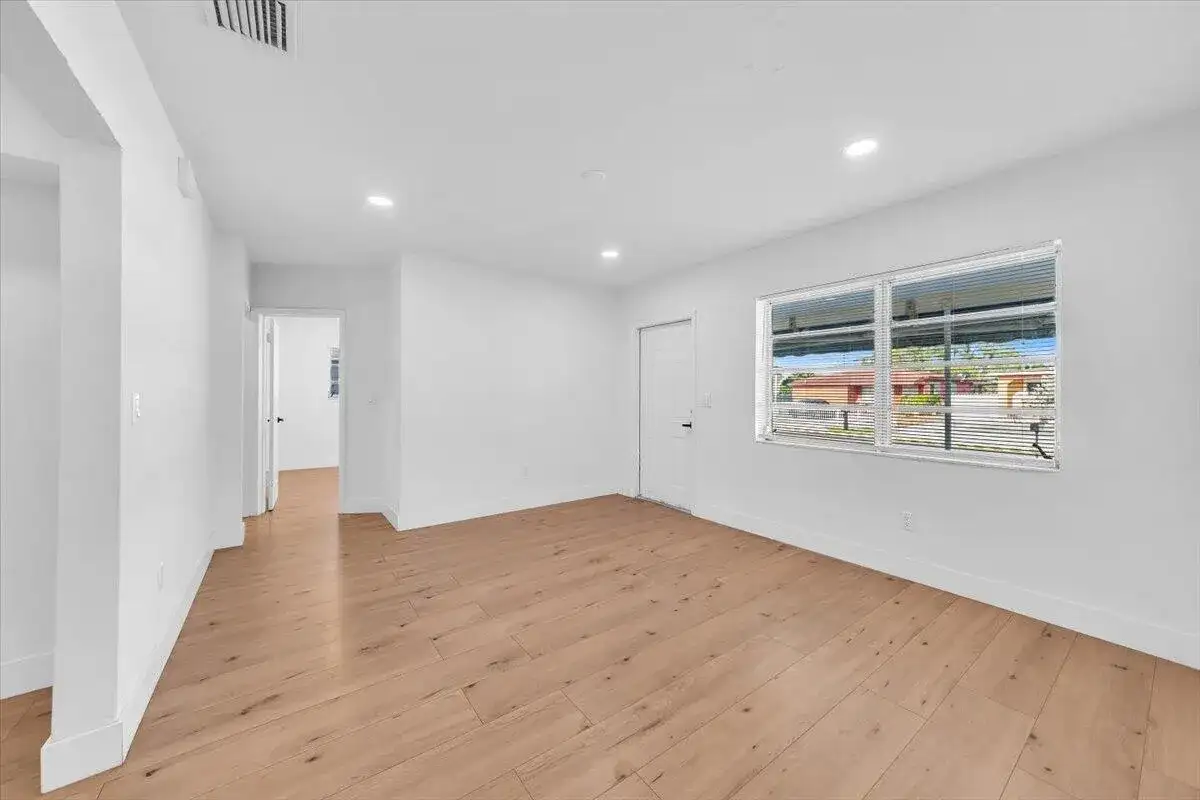 4719 E 8th Court, Hialeah FL 33013 photo 3