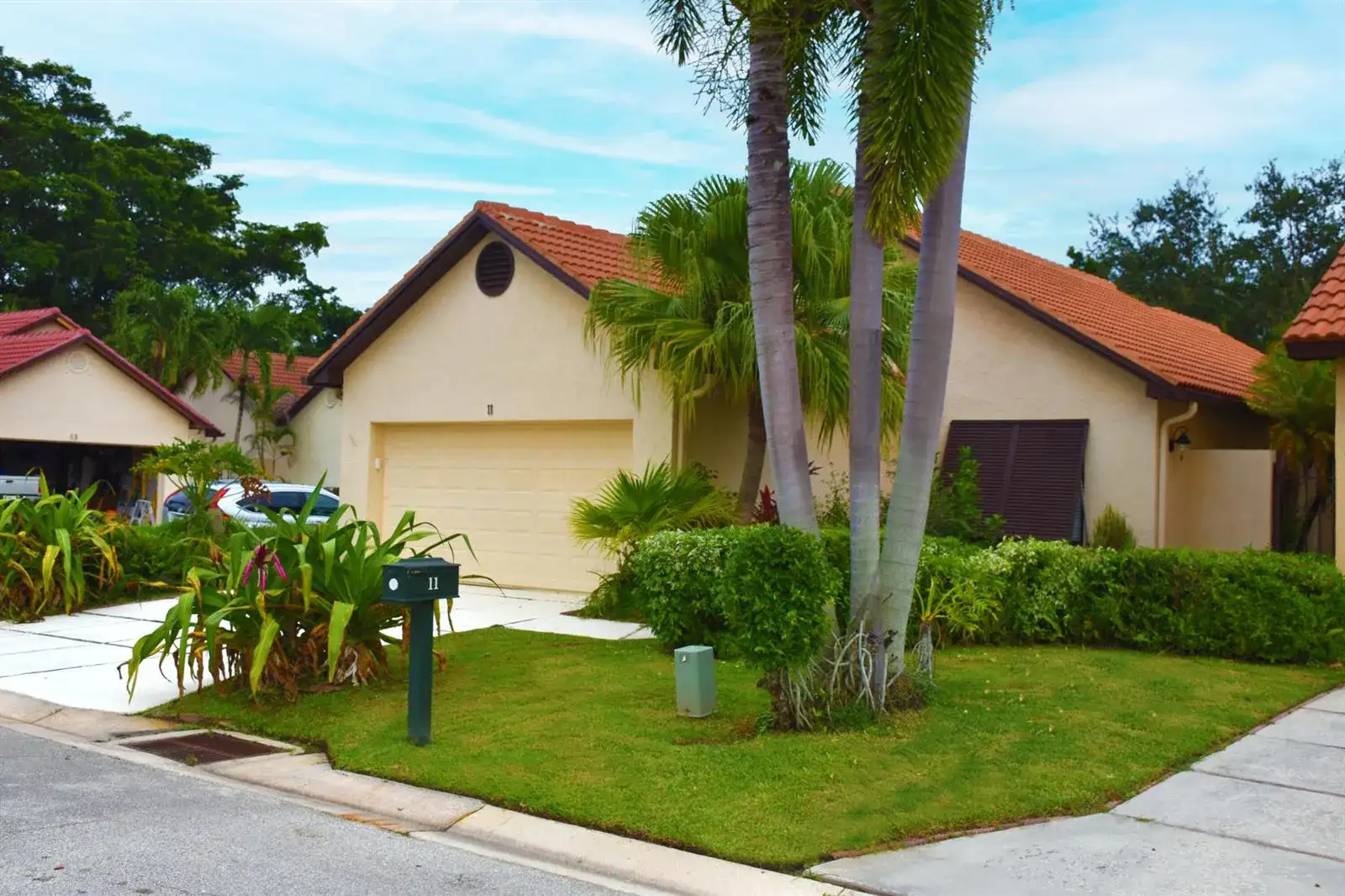 11 N Ironwood Way Way N, Palm Beach Gardens FL 33418 photo 2