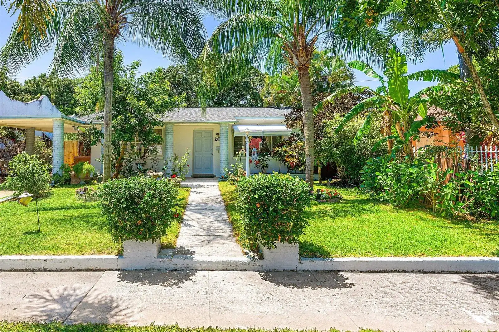 418 Kern Street, West Palm Beach FL 33405