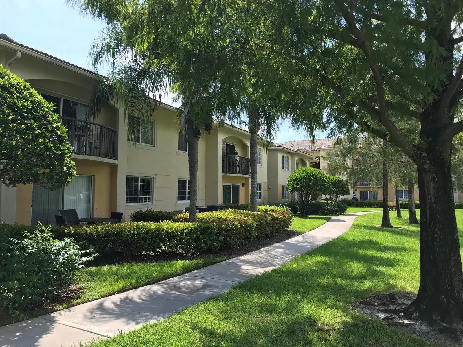 700 S Crestwood Ct Court S # 708, Royal Palm Beach FL 33411 photo 2