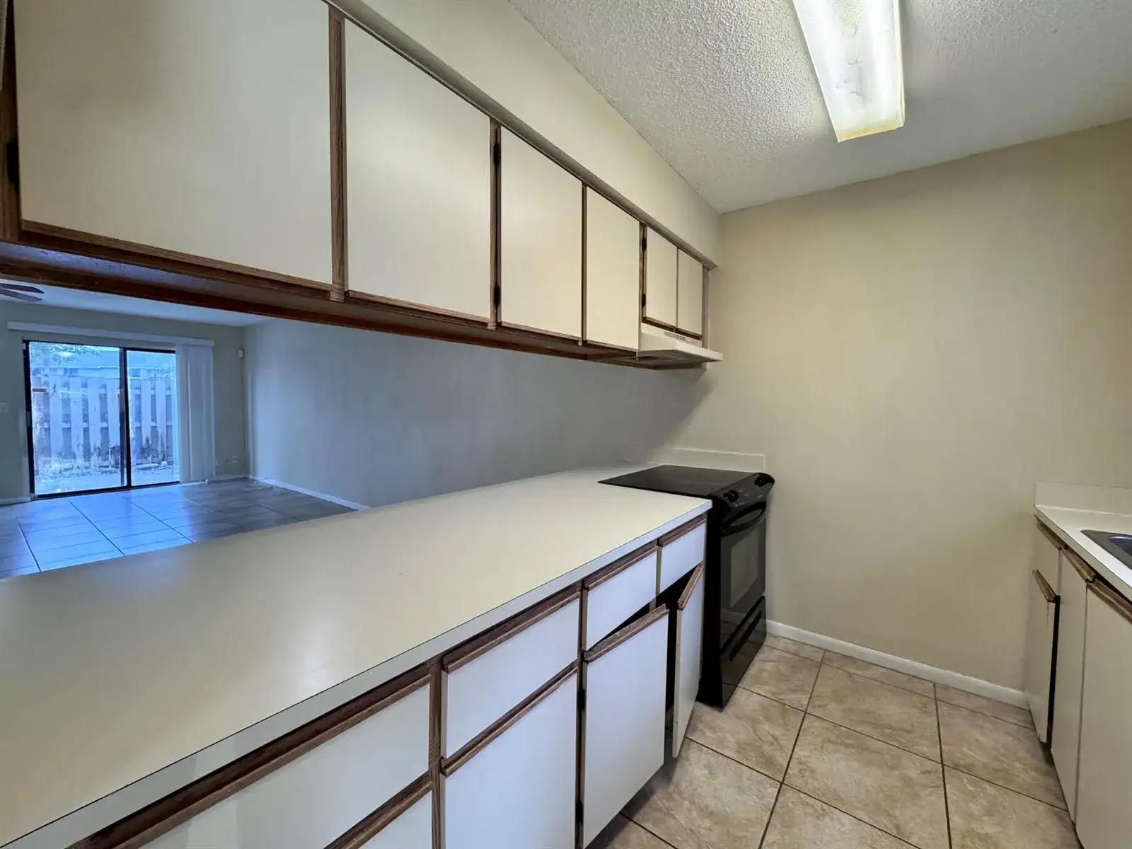 704 Riverside Drive, FL 33463 photo 4