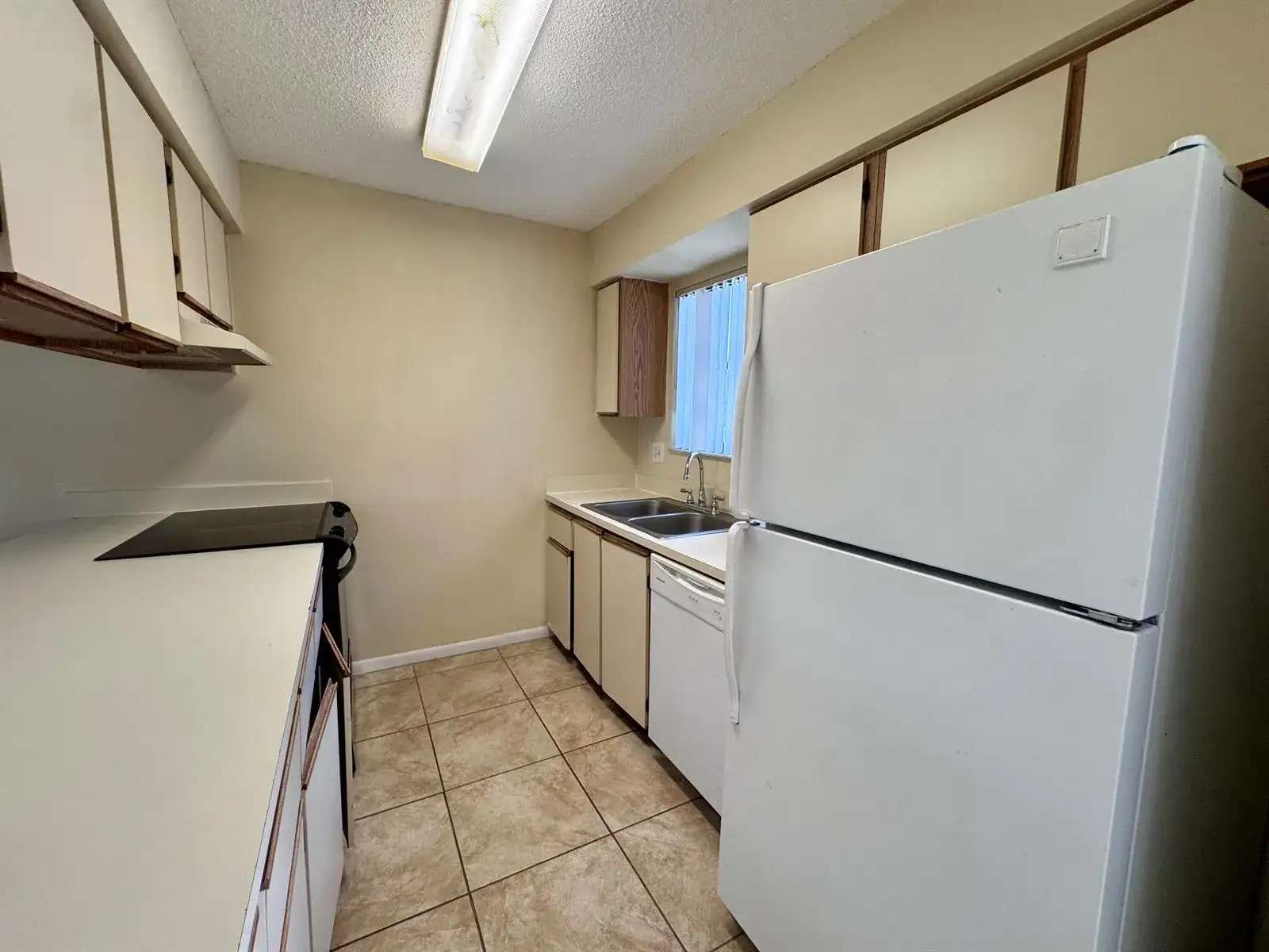 704 Riverside Drive, FL 33463 photo 5