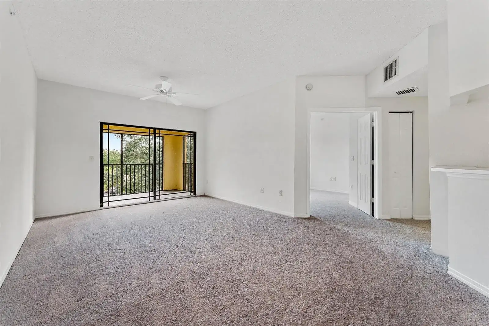 2727 Anzio Court # 301, Palm Beach Gardens FL 33410 photo 4
