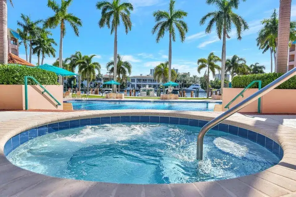100 SE 5th Avenue # 107, Boca Raton FL 33432 photo 2