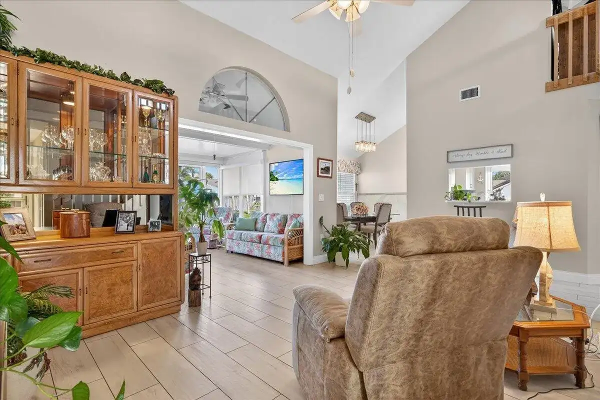 1827 Aynsley Way # 4, Vero Beach FL 32966 photo 2