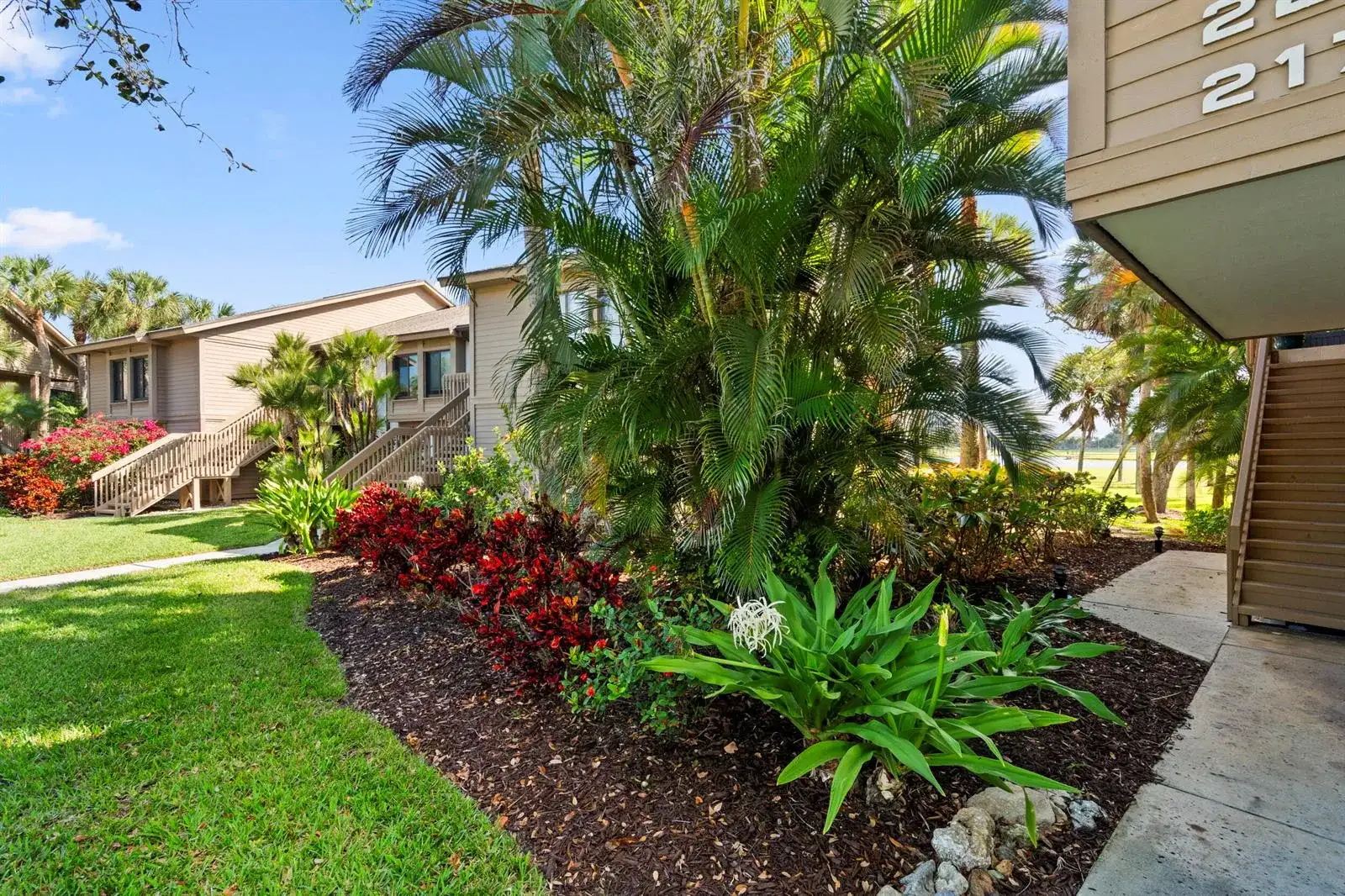 233 NE Edgewater Drive # 104, Hutchinson Island FL 34996 photo 3