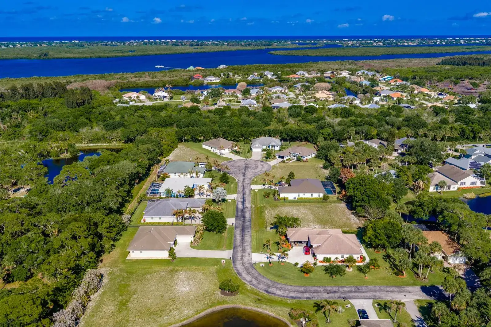 7445 36th Court, Vero Beach FL 32967 photo 2