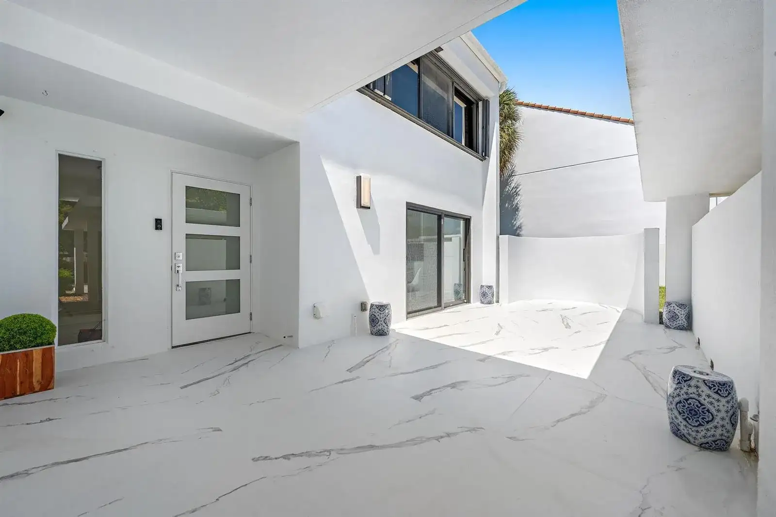 2435 Presidential Way # H, West Palm Beach FL 33401 photo 3