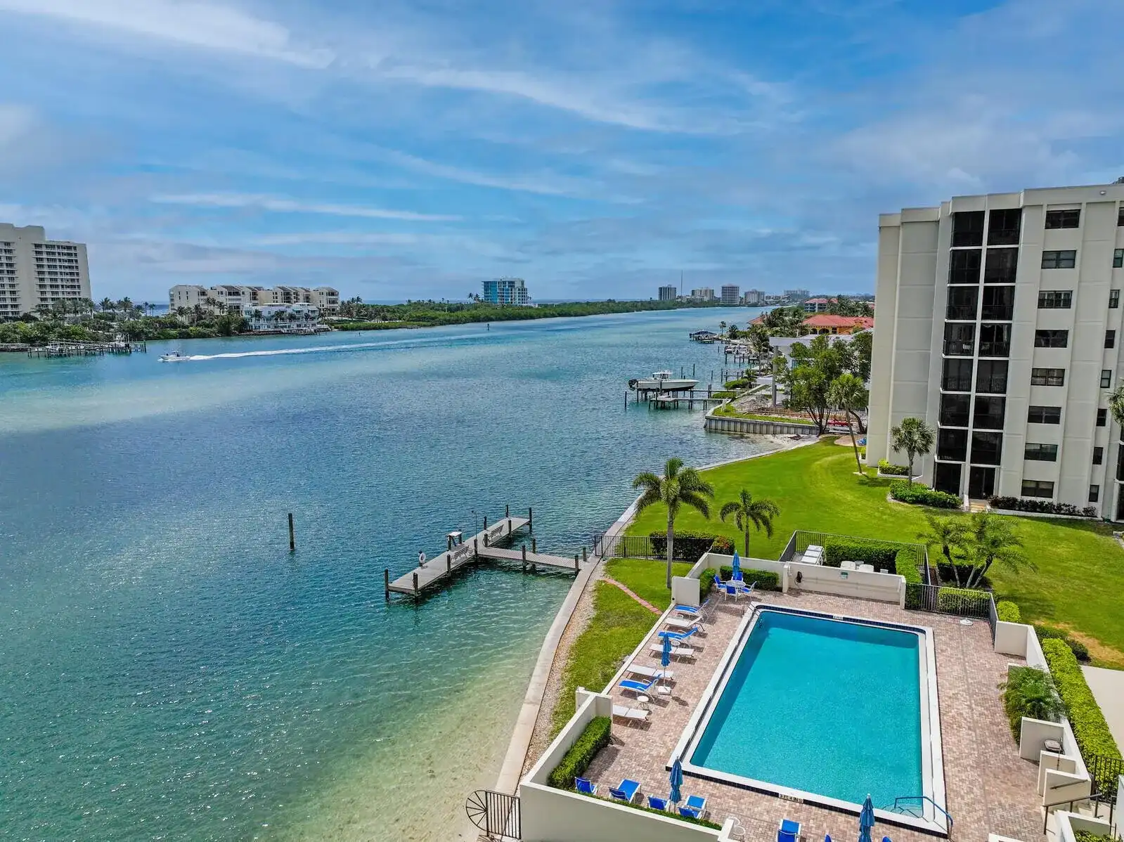 19800 Sandpointe Bay Drive # 512, Tequesta FL 33469