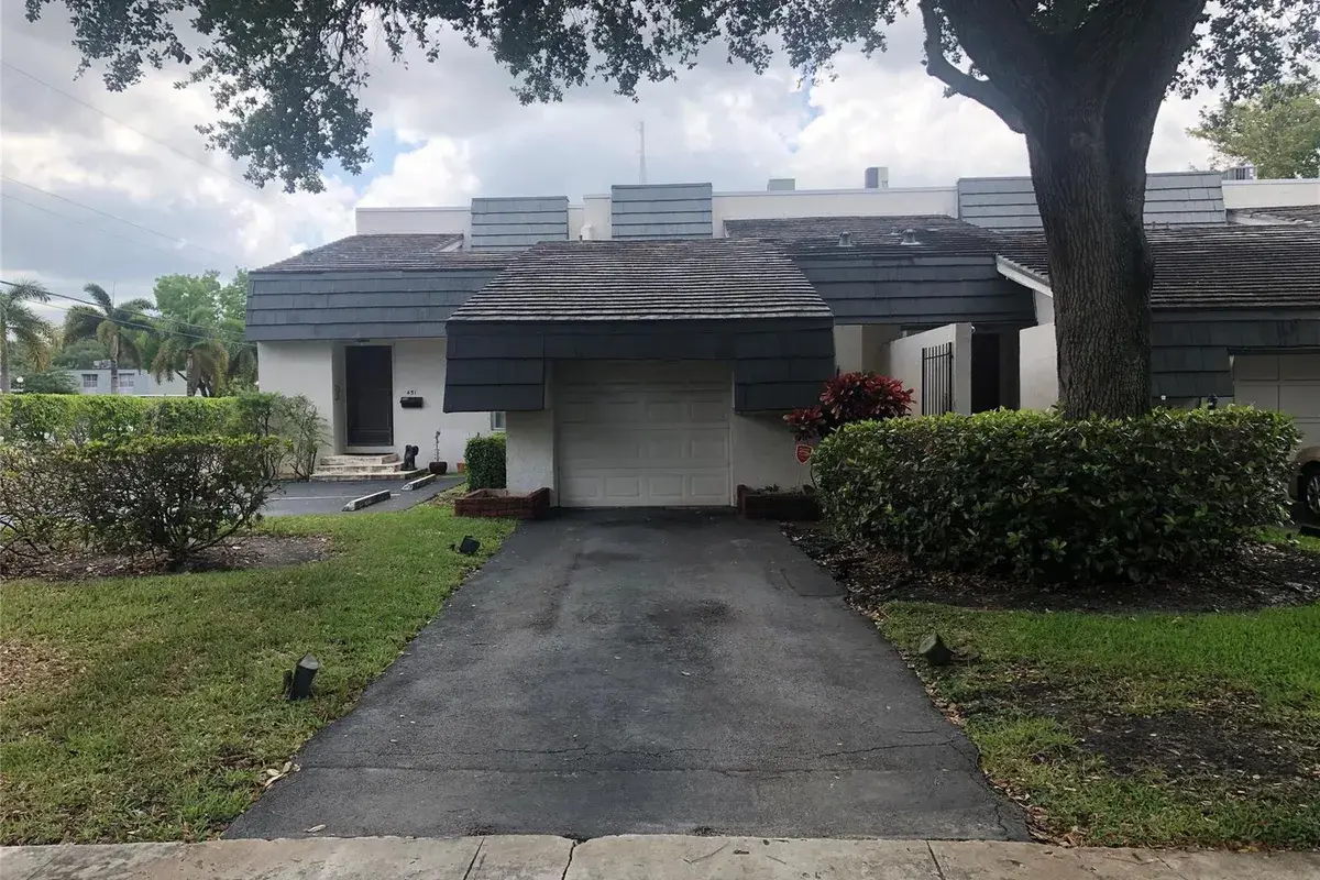 455 NW 68th Avenue # 702, Plantation FL 33317