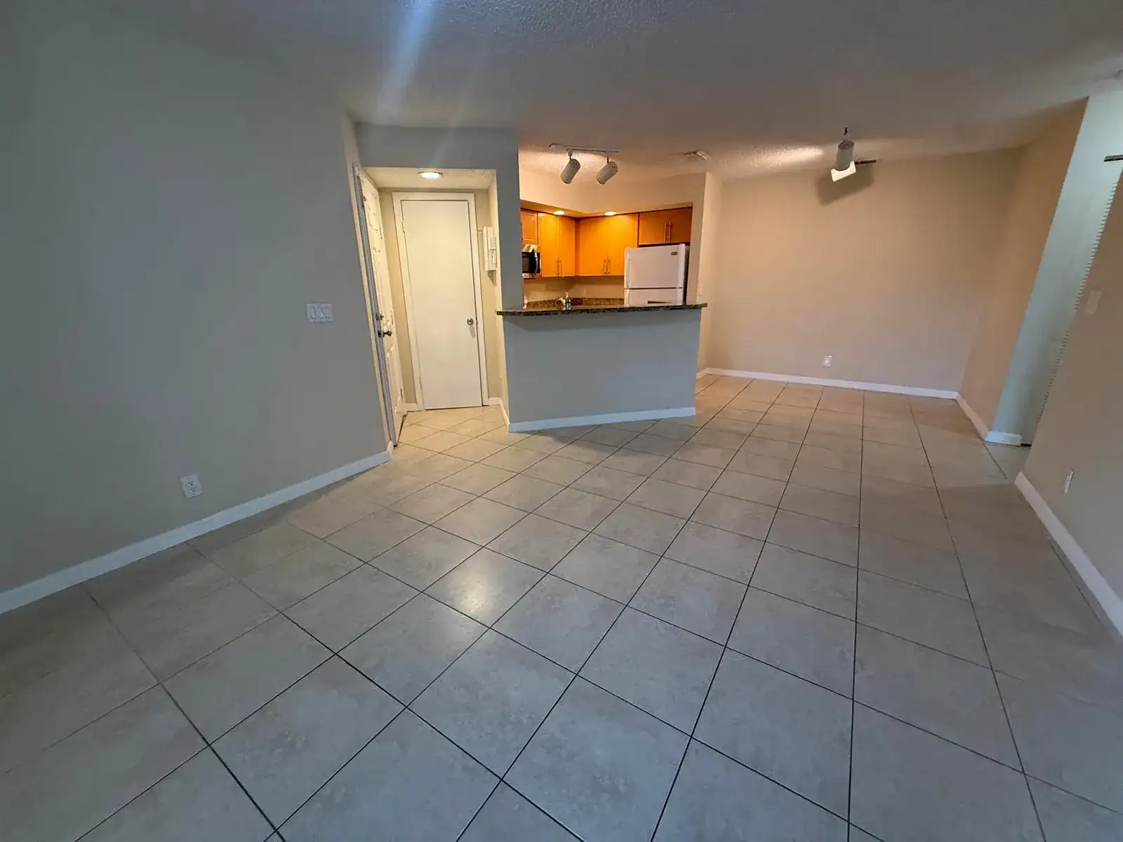 3390 N Pinewalk Drive # 1012, Margate FL 33063 photo 4