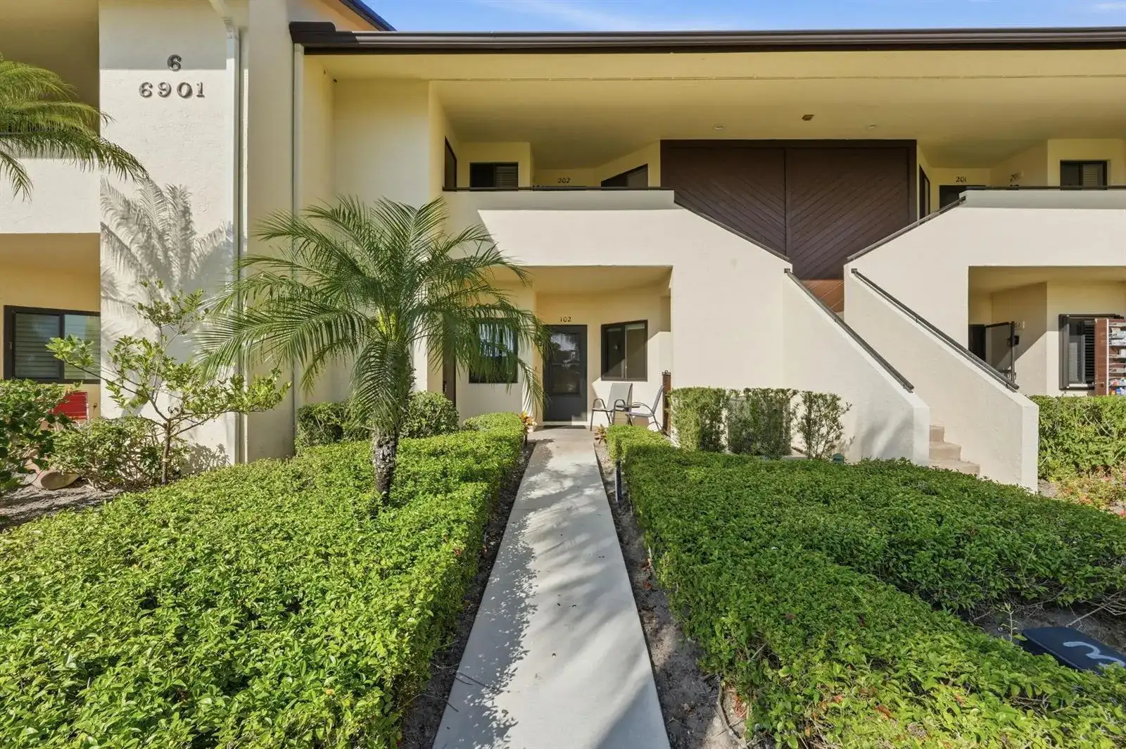 6901 SE Constitution Boulevard # 102, Hobe Sound FL 33455 photo 3