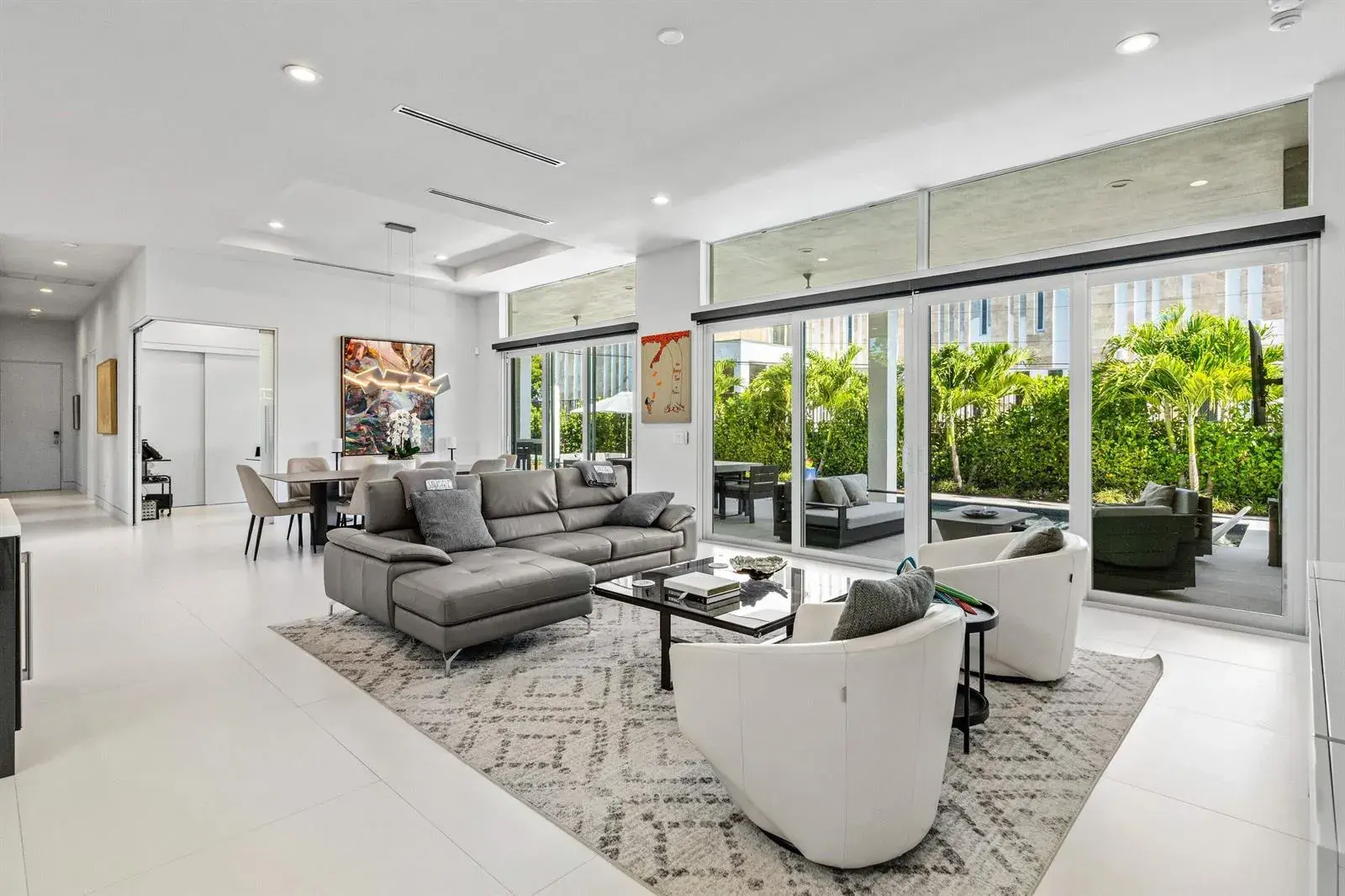 823 W Oyster Lane, Lantana FL 33462
