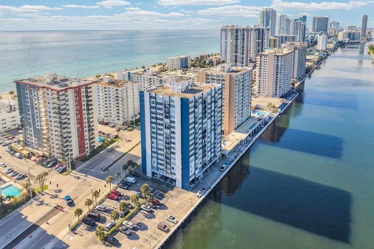 1400 S Ocean Drive # 1702, Hollywood FL 33019