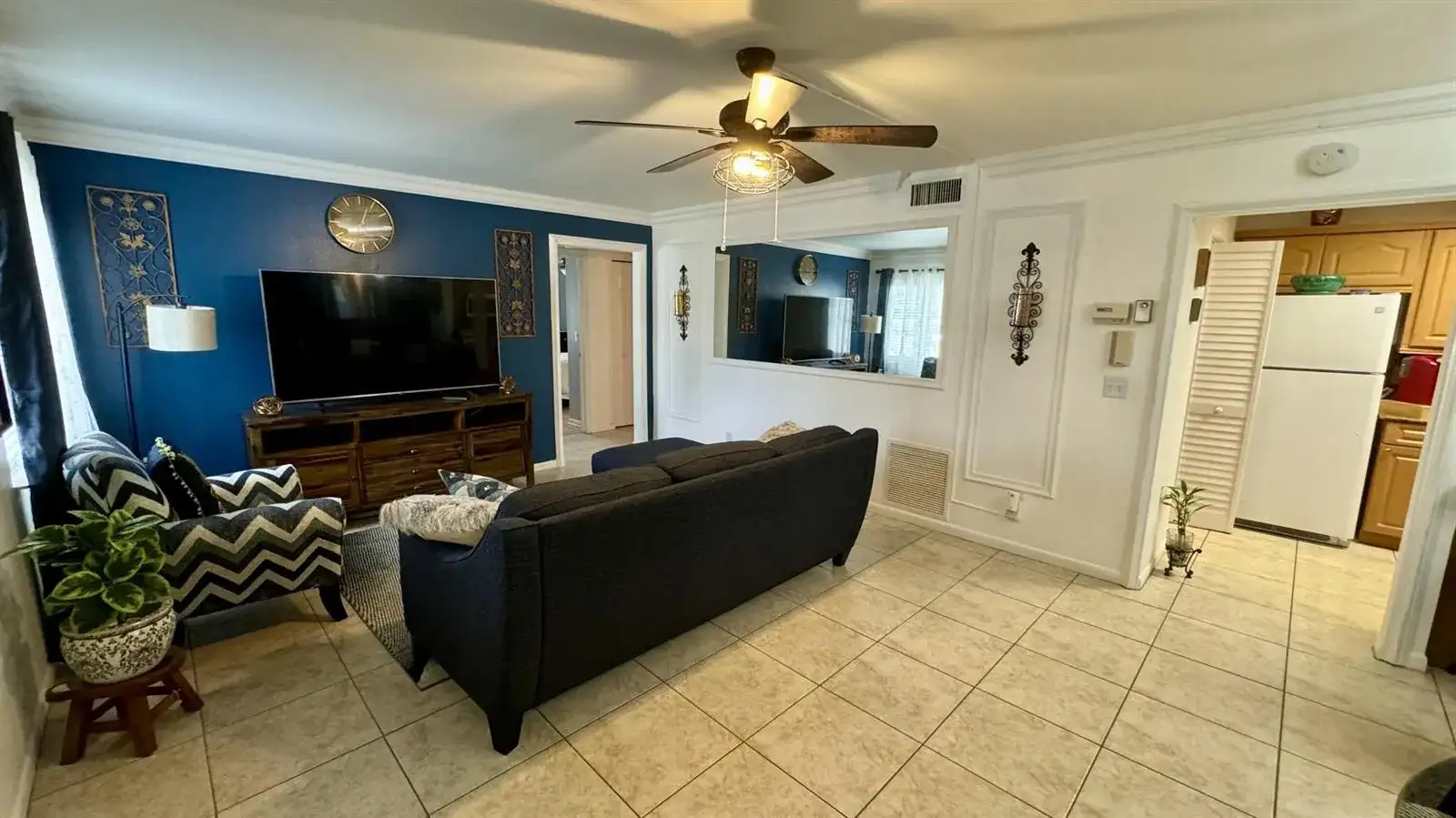 104 Lake Pine Circle # 1, FL 33463 photo 4