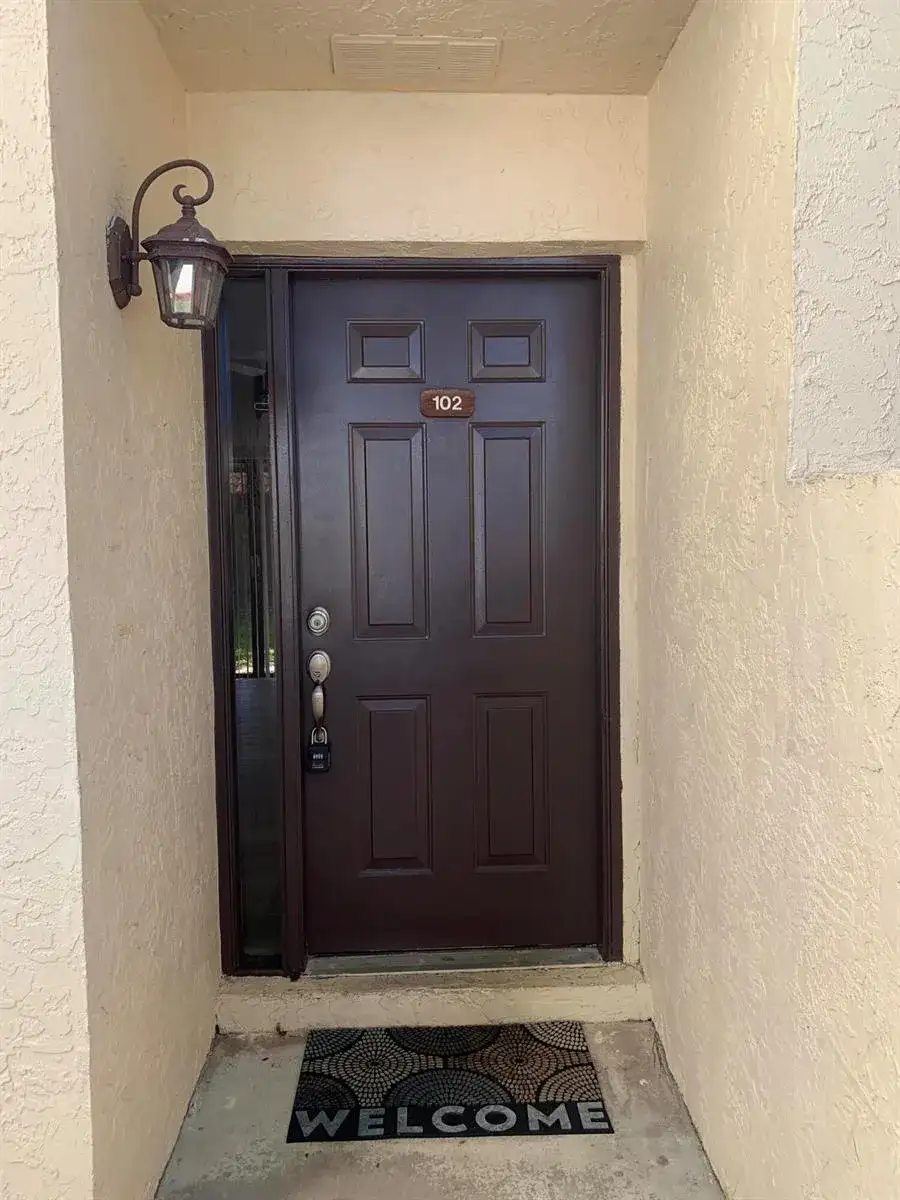 12 Via De Casas Sur # 102, Boynton Beach FL 33426 photo 2