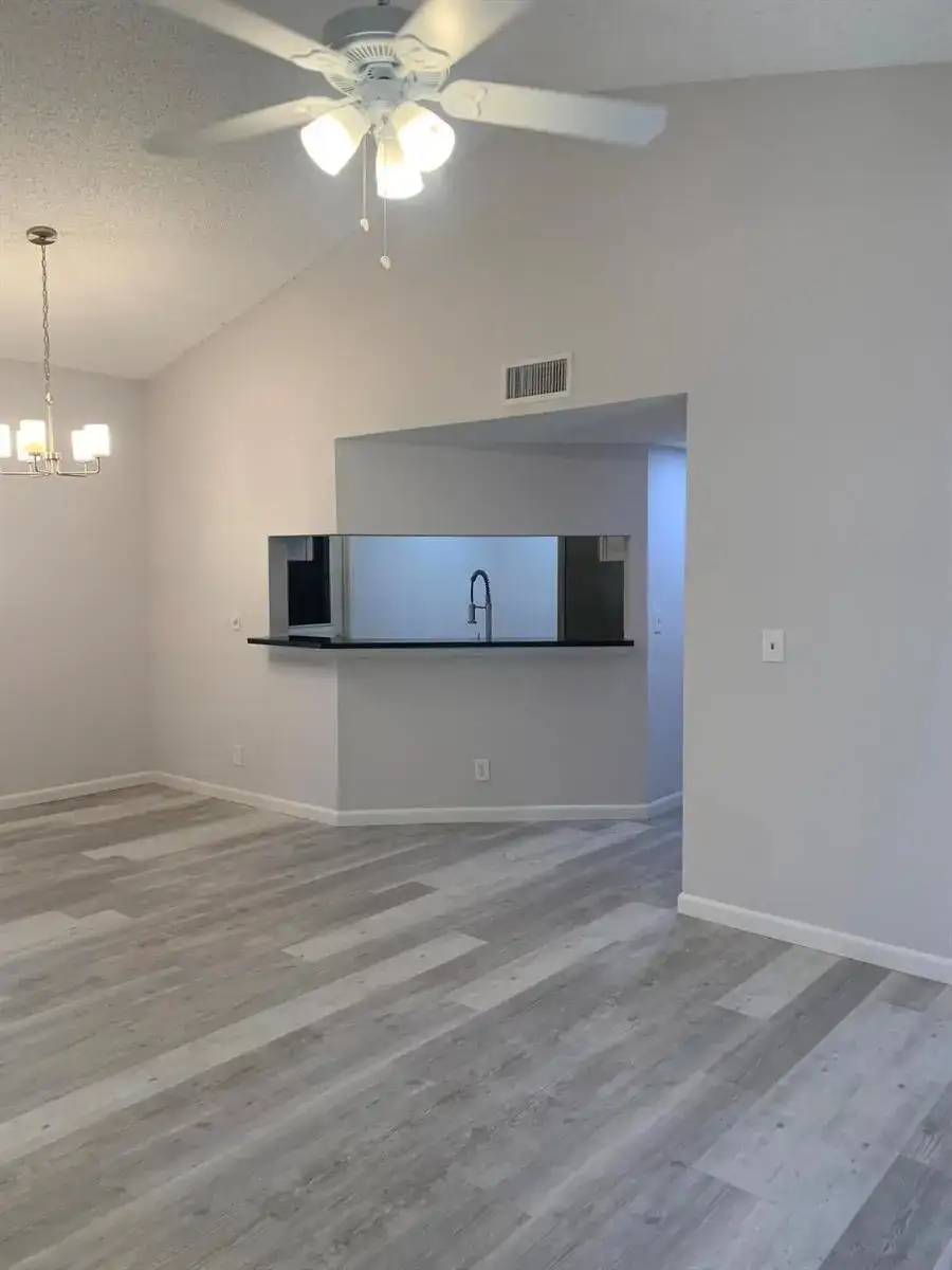 12 Via De Casas Sur # 102, Boynton Beach FL 33426 photo 4