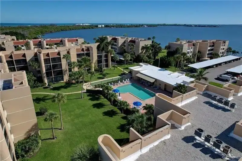 3442 NE Causeway Boulevard # 401, Hutchinson Island FL 34957