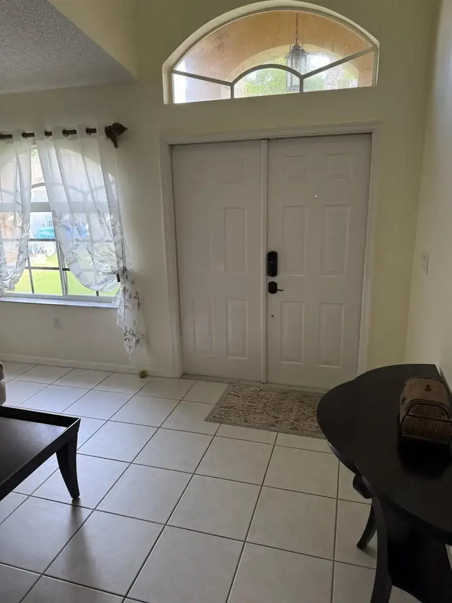 20525 SW 2nd Street, Pembroke Pines FL 33029 photo 3