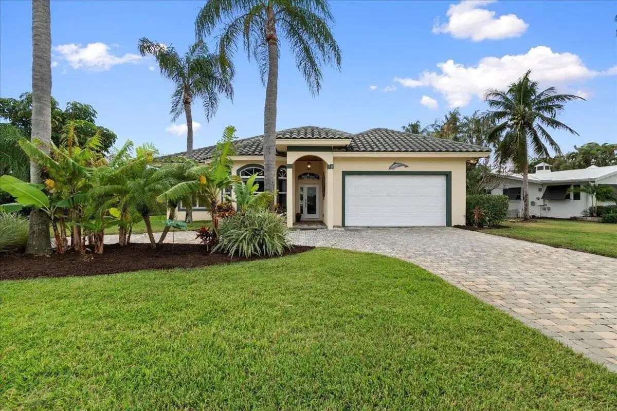 72 Waterway Road, Jupiter FL 33469 photo 2