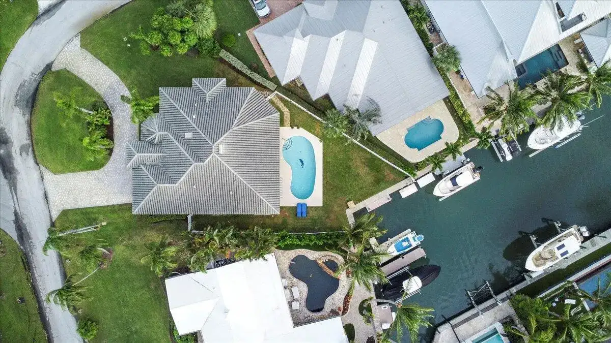 72 Waterway Road, Jupiter FL 33469 photo 4