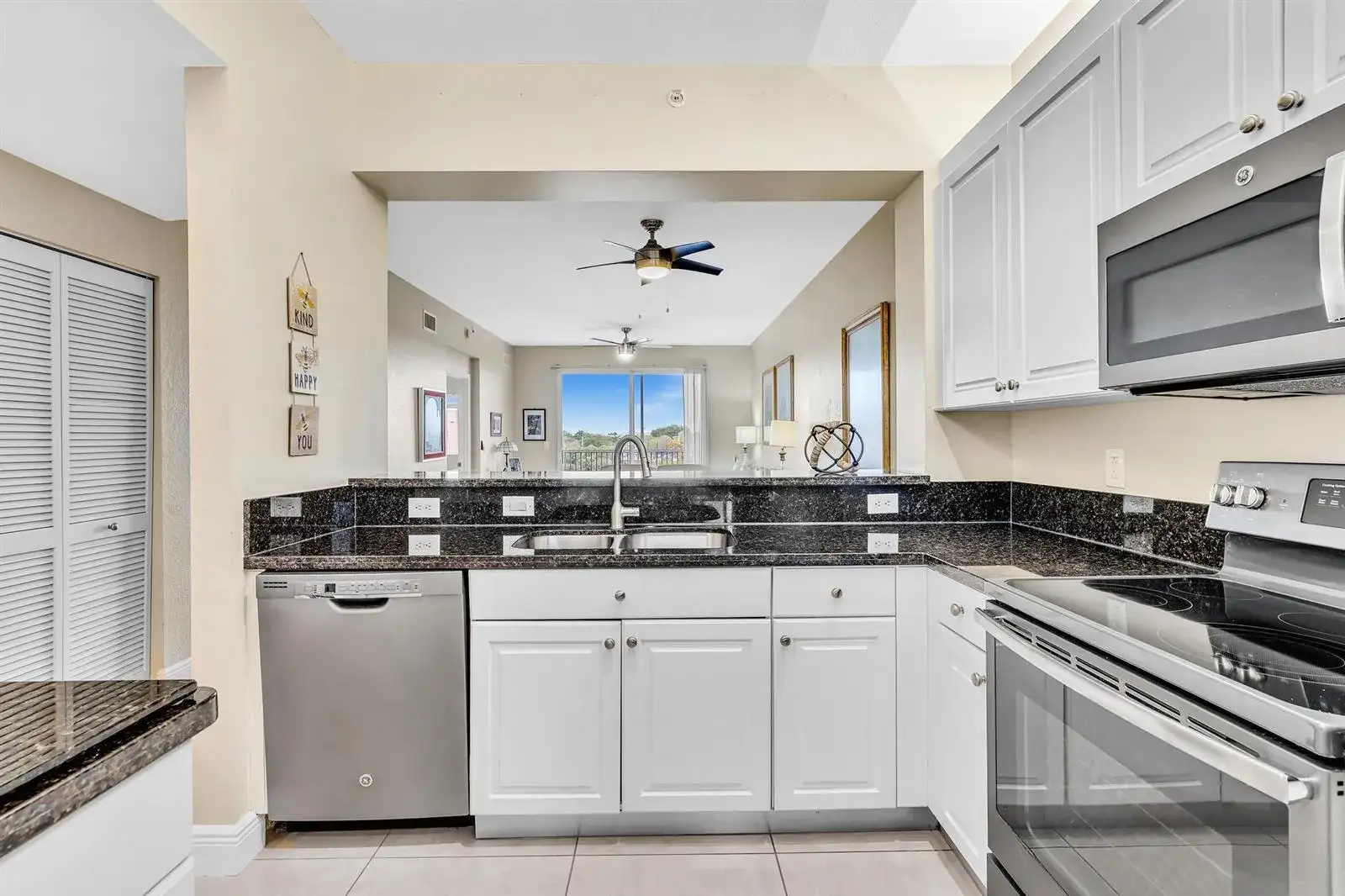 7735 Yardley Drive # 406, Tamarac FL 33321 photo 5