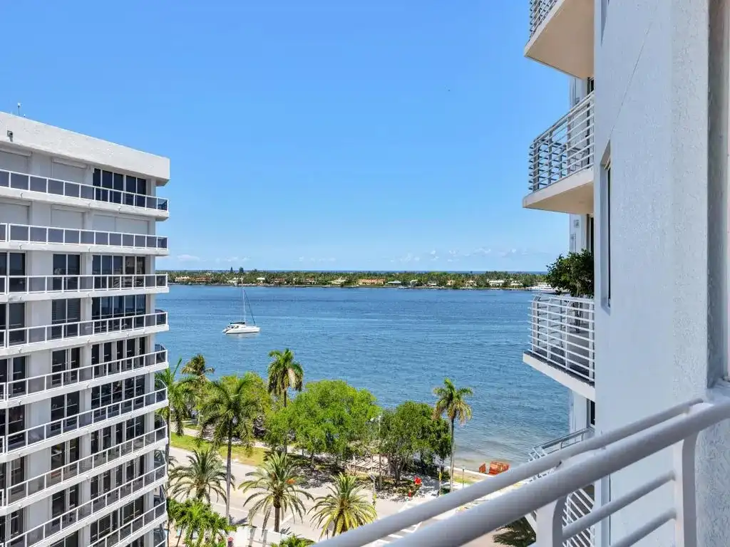 1551 N Flagler Drive # 903, West Palm Beach FL 33401