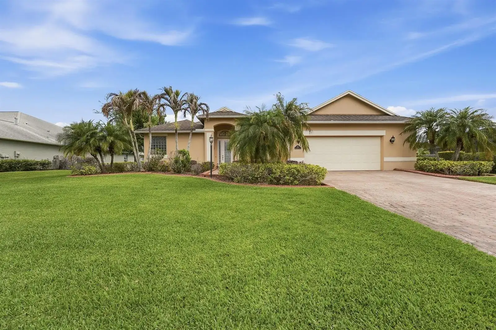 1215 Southlakes Way SW, Vero Beach FL 32968 photo 4