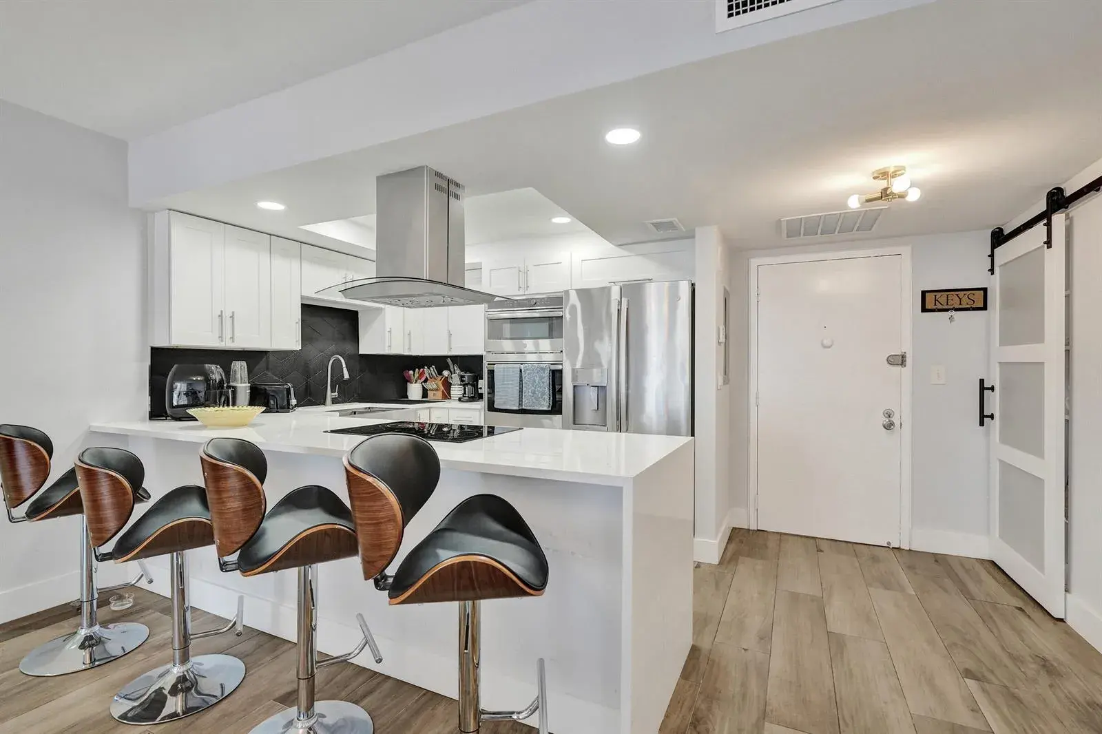600 Three Islands Boulevard # 615, Hallandale Beach FL 33009