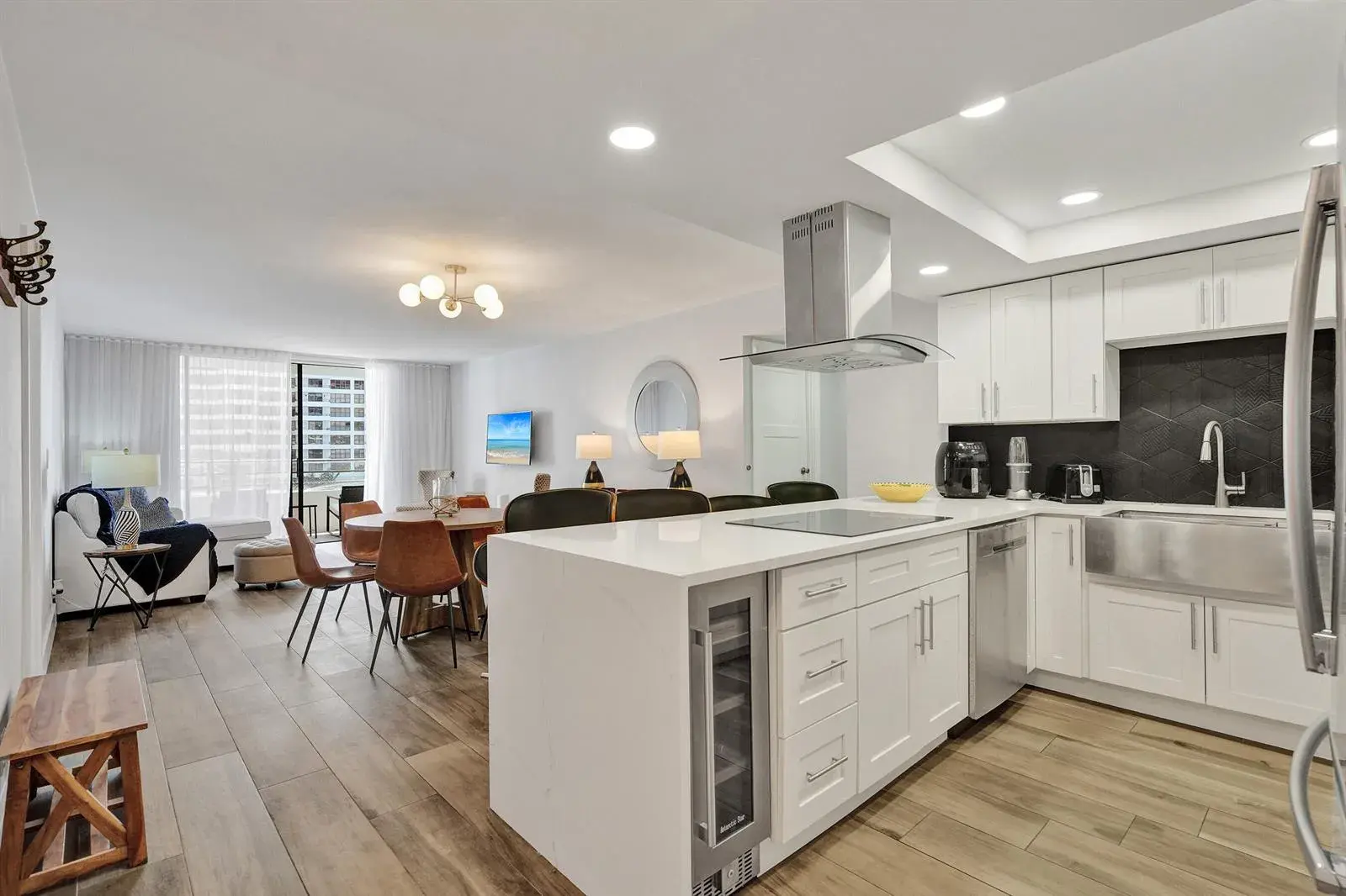 600 Three Islands Boulevard # 615, Hallandale Beach FL 33009