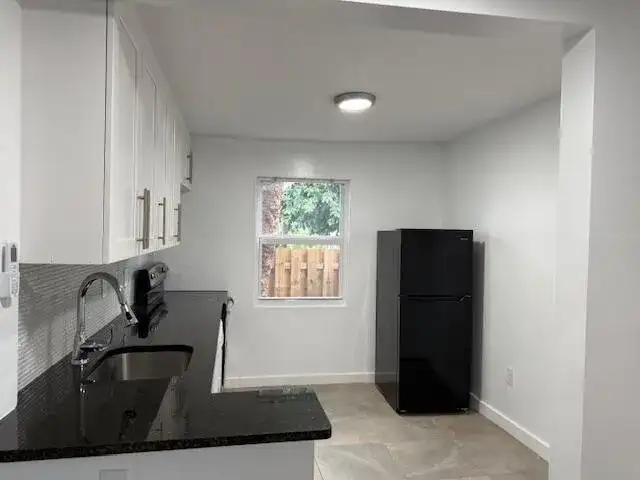 919 2nd Street # 4, West Palm Beach FL 33401 photo 2