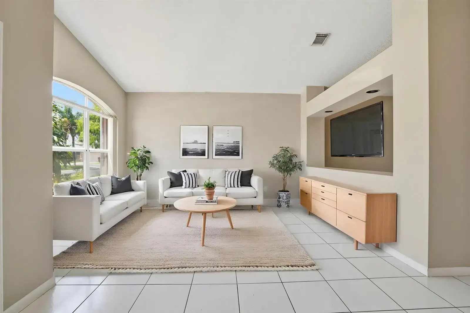1495 SW 105th Avenue, Pembroke Pines FL 33025 photo 3