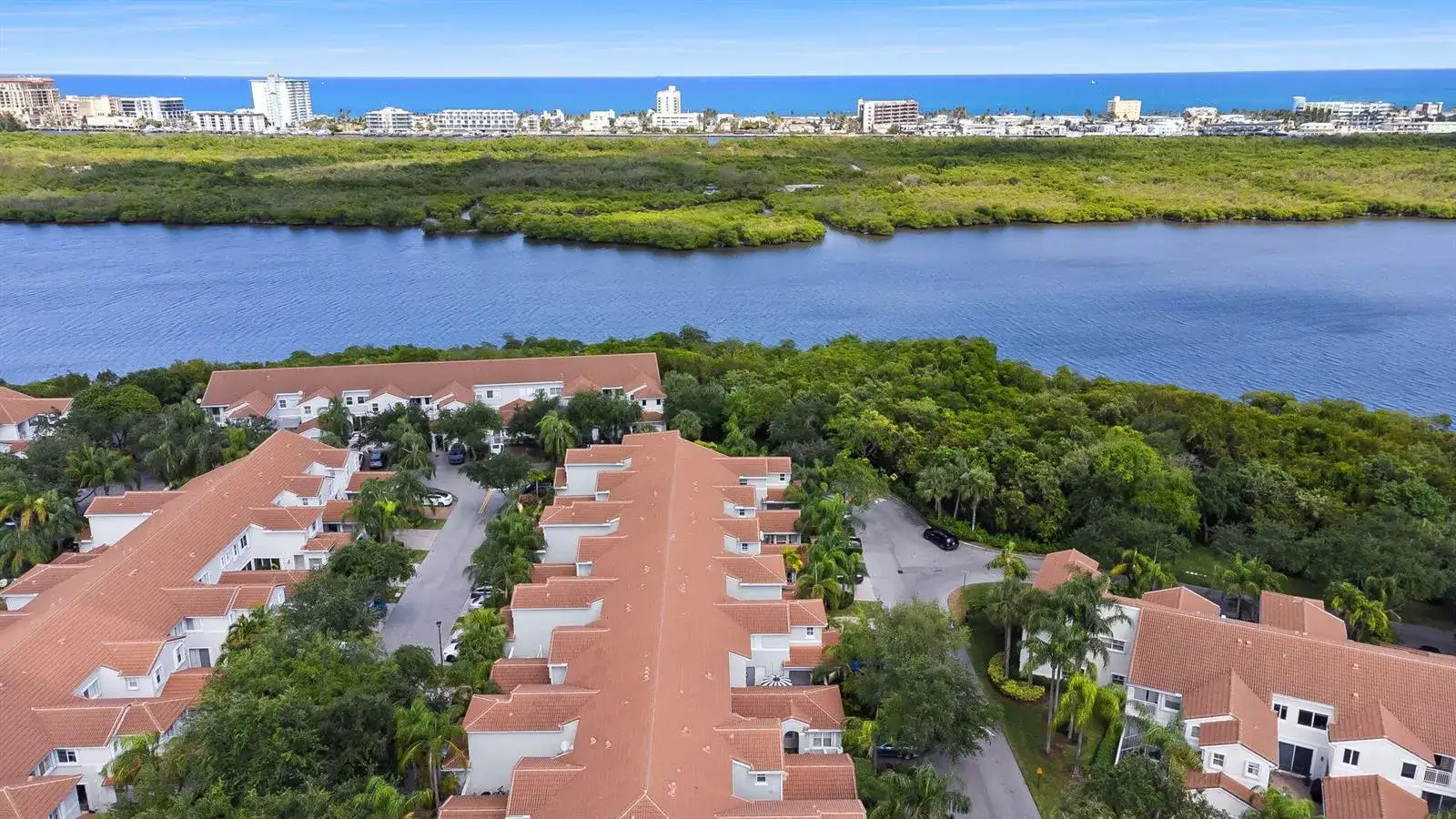931 Lemonwood Court, Hollywood FL 33019 photo 2
