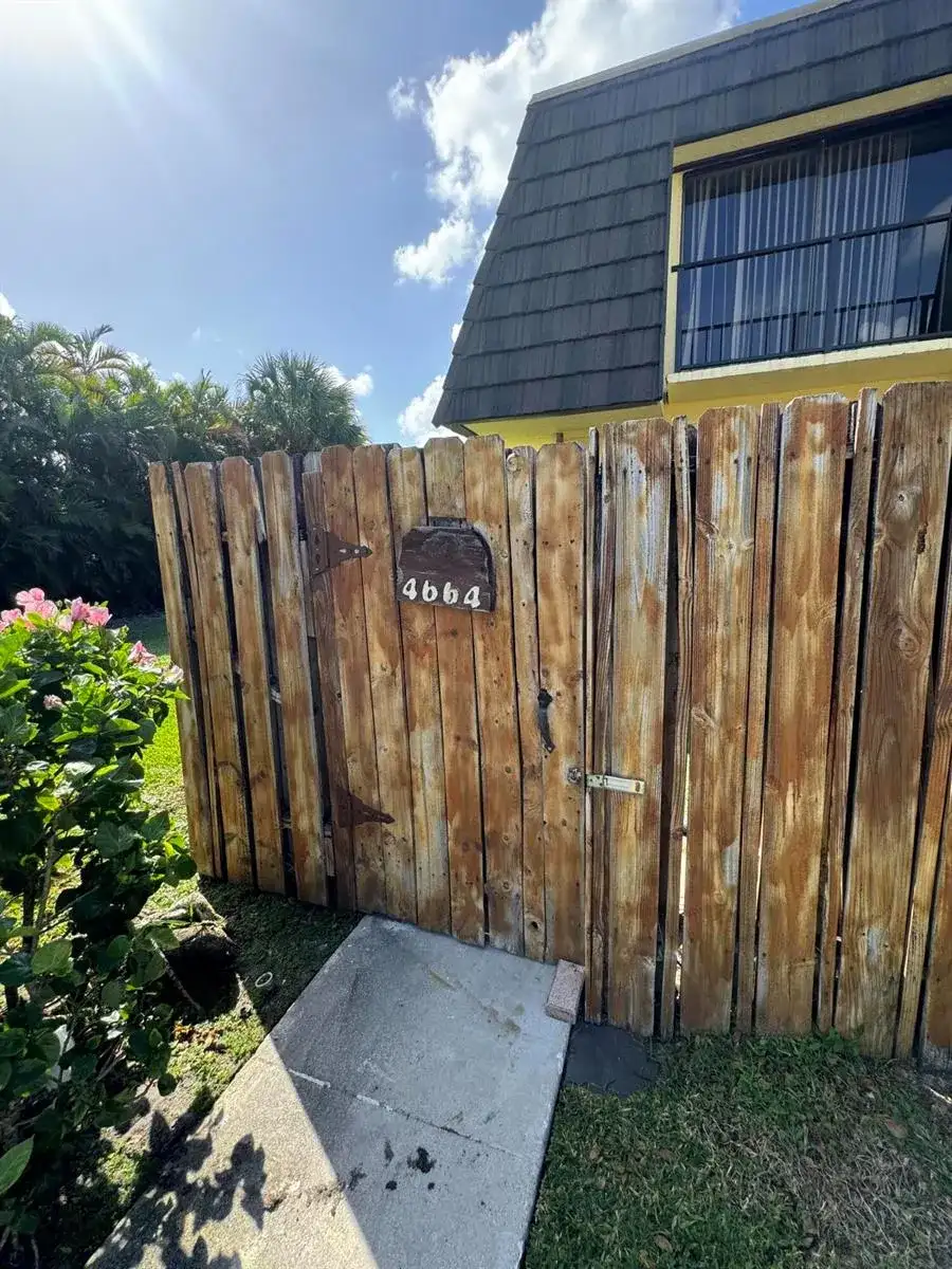 4664 Cherry Road, West Palm Beach FL 33417 photo 2