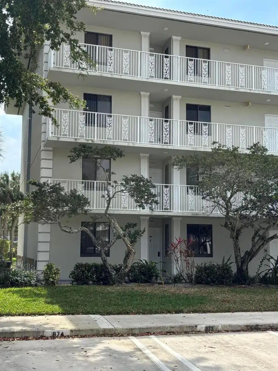 2561 Village Boulevard # 101, West Palm Beach FL 33409 photo 2