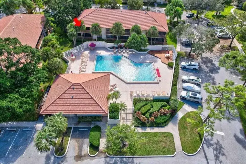368 Brackenwood Circle, Palm Beach Gardens FL 33418 photo 2