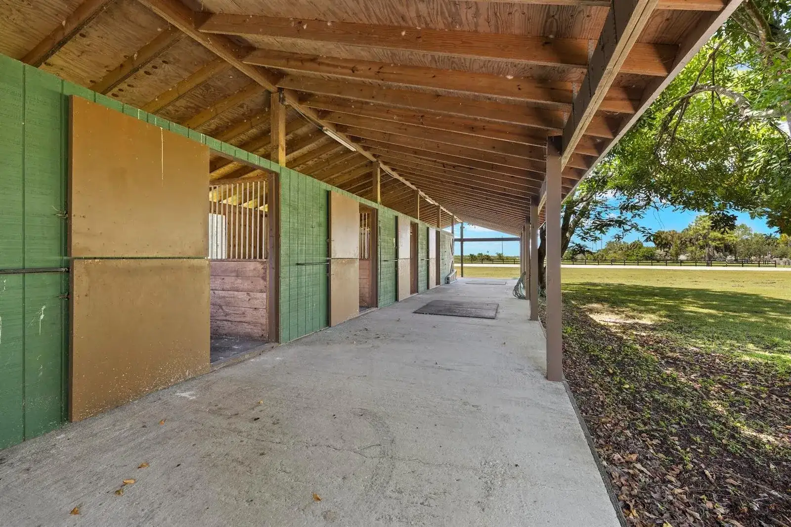 16031 Rustic Road, Wellington FL 33470 photo 3