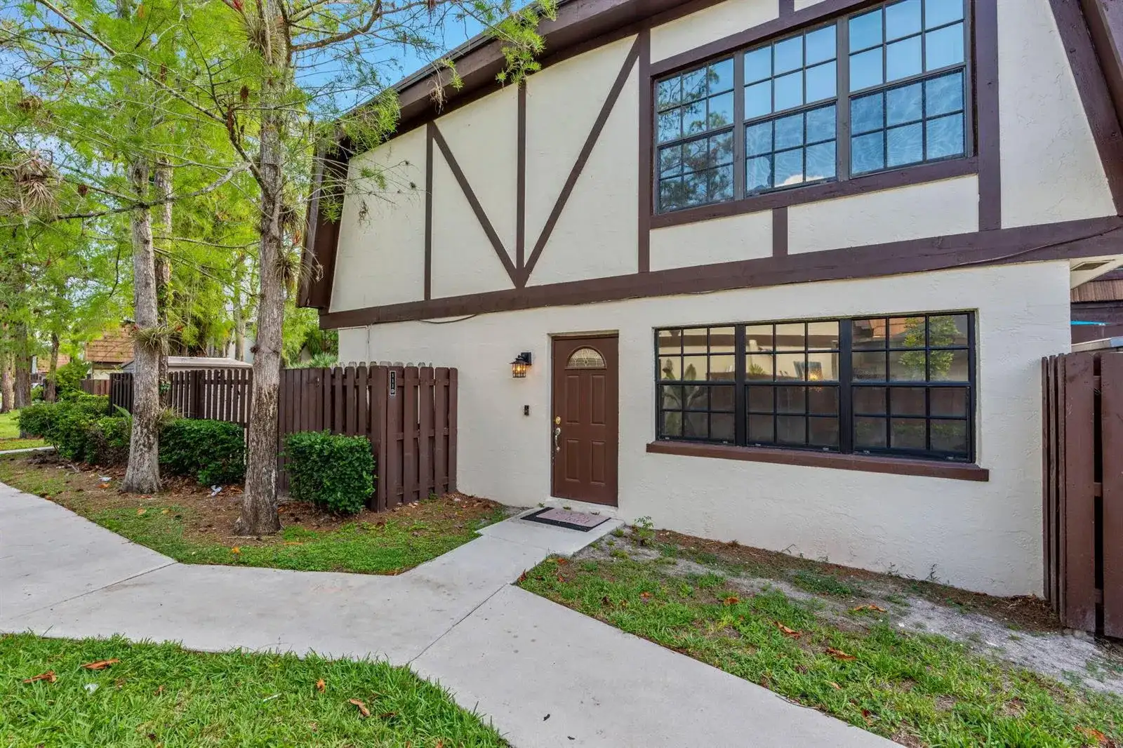 111 Weybridge Circle, Royal Palm Beach FL 33411 photo 3