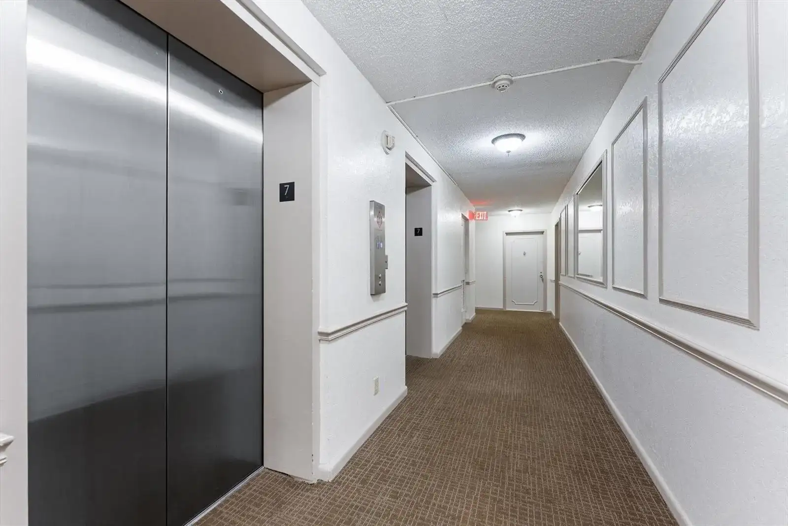 2425 Presidential Way # 704, West Palm Beach FL 33401 photo 2
