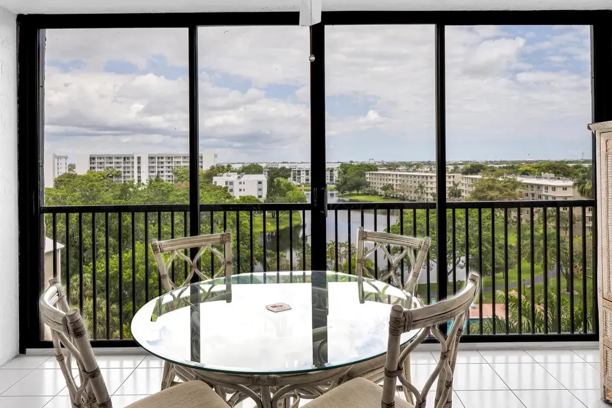2205 S Cypress Bend Drive # 801, Pompano Beach FL 33069