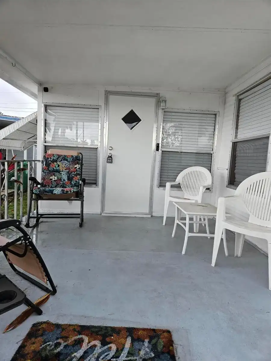 8550 SW 20th Street, Davie FL 33324