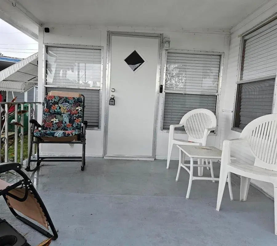 8550 SW 20th Street, Davie FL 33324
