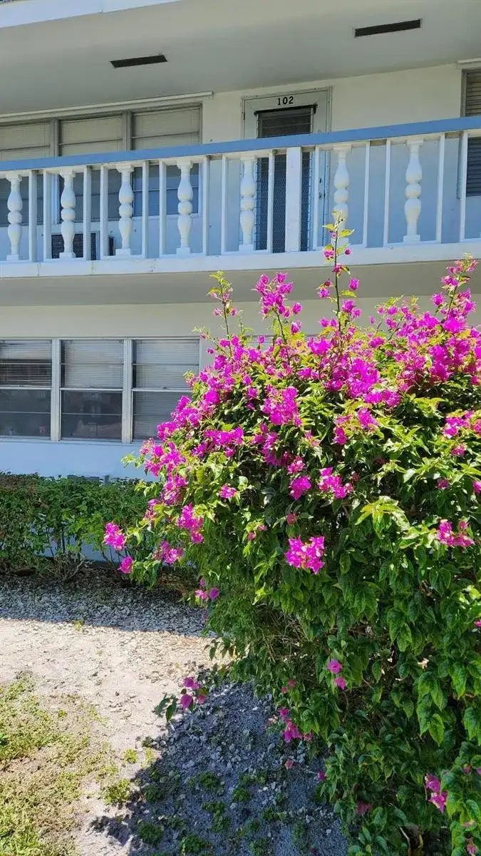 102 Andover D, West Palm Beach FL 33417