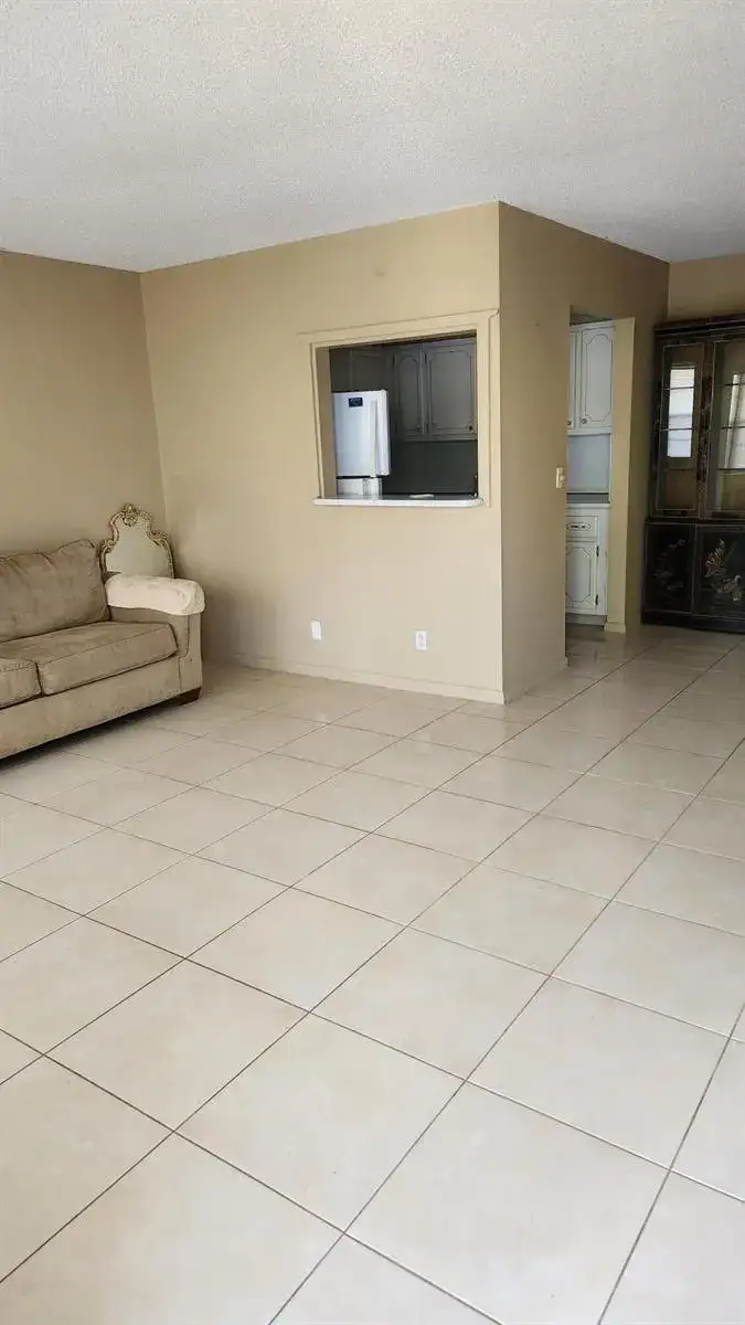 102 Andover D, West Palm Beach FL 33417 photo 3