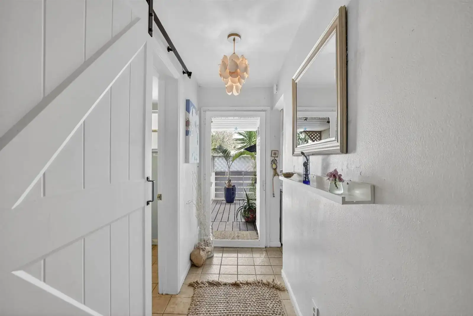 153 W Hemingway Circle W, Margate FL 33063 photo 2