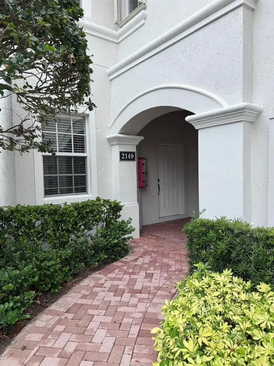 2149 Wingate Bend, Wellington FL 33414 photo 2